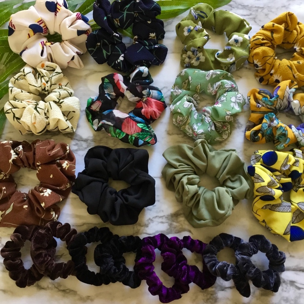 20 Floral Hair Scrunchies - Picture 2 of 3